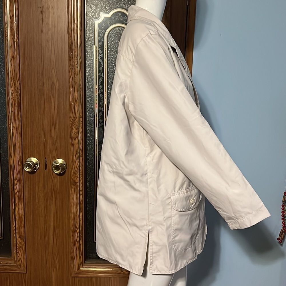 Travel Smart Jacket   - Picture 2 of 5